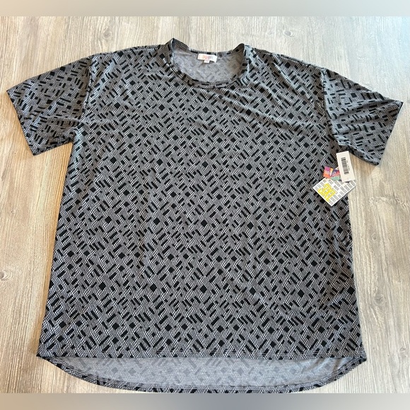 LuLaRoe Unisex Patrick T Shirt Simply Comfortable Gray & Black NWT New Size 3XL. - Picture 1 of 8